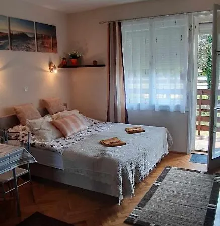 Appartement Rosy Apartman Vonyarcvashegy