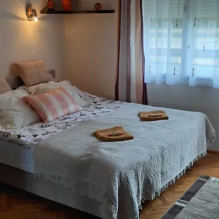 Rosy Apartman Appartement