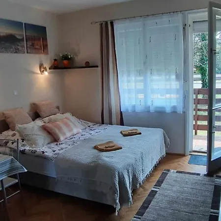Rosy Apartman Appartement