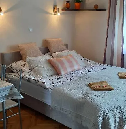 Appartement Rosy Apartman *